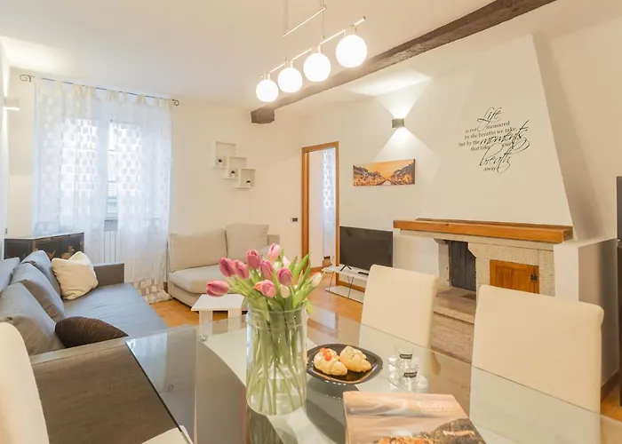 Volta Apartment By Rent All Como