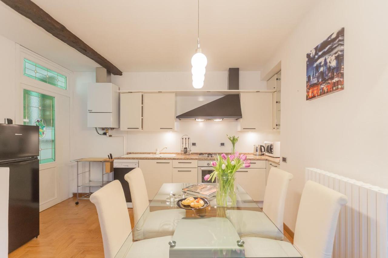 Volta By Rent Apartment Como